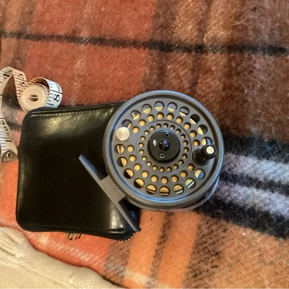 Sage 1200 Fly Reel - Picture 5 of 10